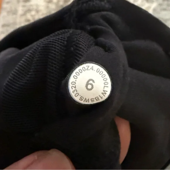 Lululenon Align Tank Black Size 6 - Picture 4 of 4